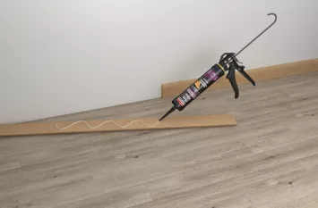 Pegado Rodapié Fija Más