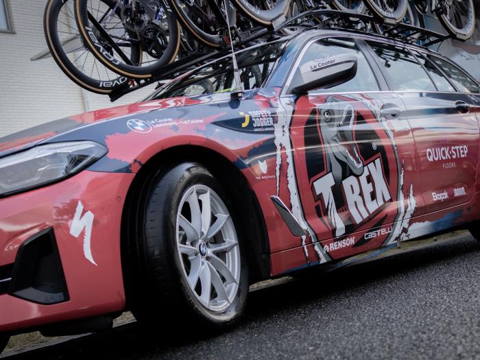 Coche T-REX 1
